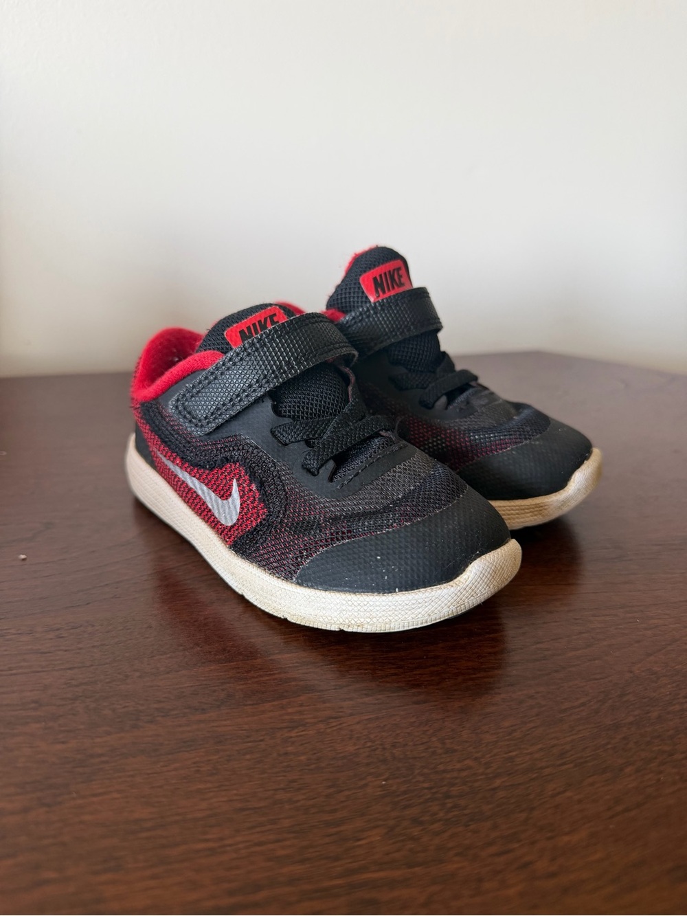 Nike Kids Black and Red Velcro Athletic Sneakers 7C